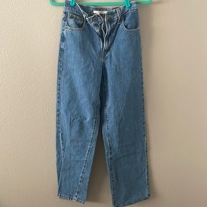 Levi’s straight leg blue jeans